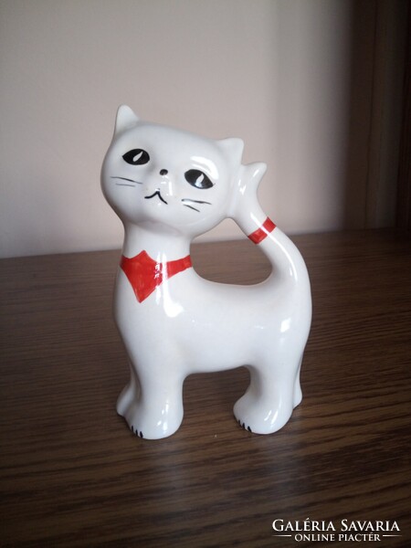 Porcelán cica, macska. 14,2 cm. Hibátlan. Jelzett