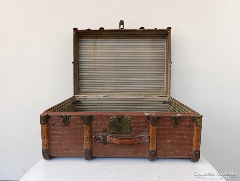 Antik koffer nagy ruhás bőrönd utazó láda jelmez film színház kellék 642 1688