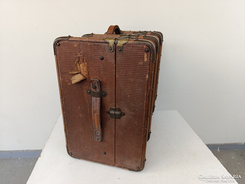 Antik koffer nagy ruhás bőrönd utazó láda jelmez film színház kellék 642 1688
