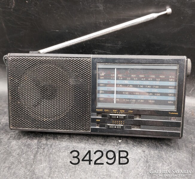 Vintage Radio UNIVERSUM QUELLE TR 3081, 8 x 17 cm-es. 3429b