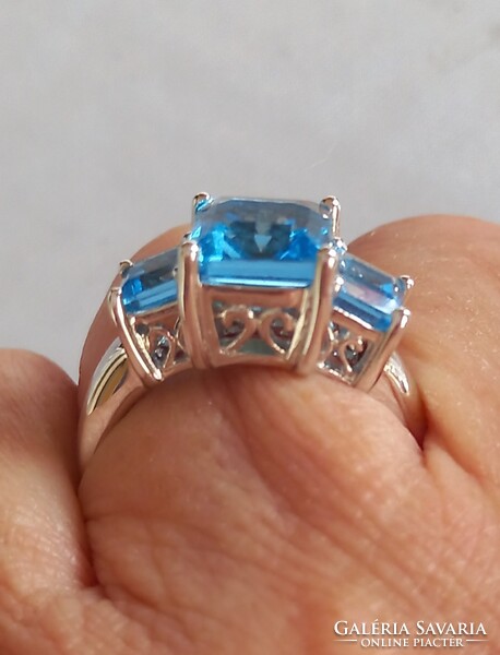 56 os 5.3gm Valodi kek Topaz 925 Ezust 14k Fehér aranyozásù Gyuru