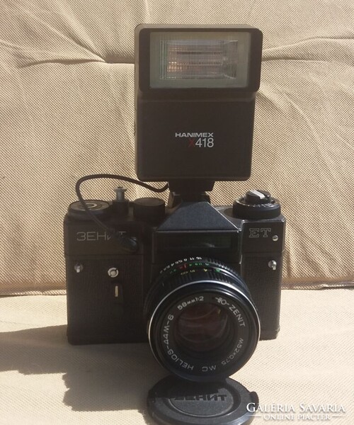 Retró fényképezőgép - Zenit ET + Helios-44M-6 objektív + Ajándék Hanimex 418 vaku