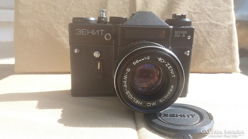 Retró fényképezőgép - Zenit ET + Helios-44M-6 objektív + Ajándék Hanimex 418 vaku