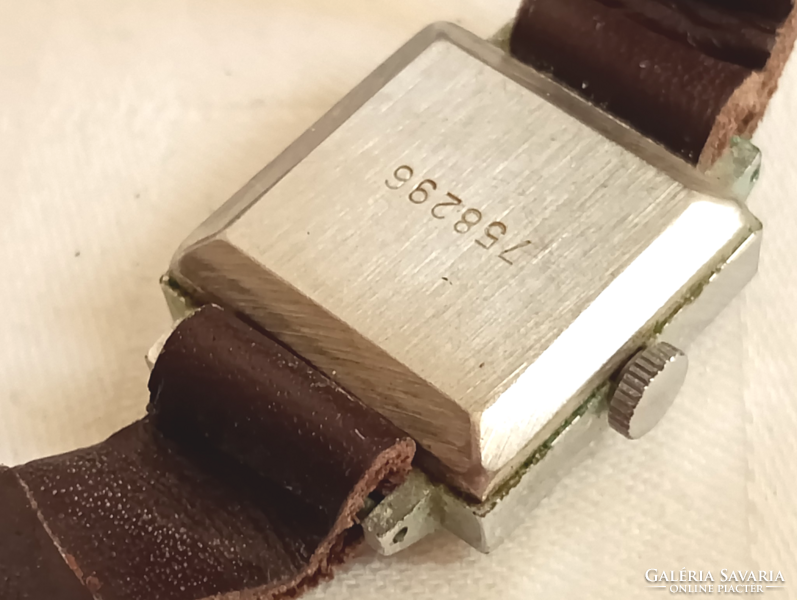 Óra karóra 011 - CHAIKA 17 köves mechanikus felhúzós retro 19x19mm