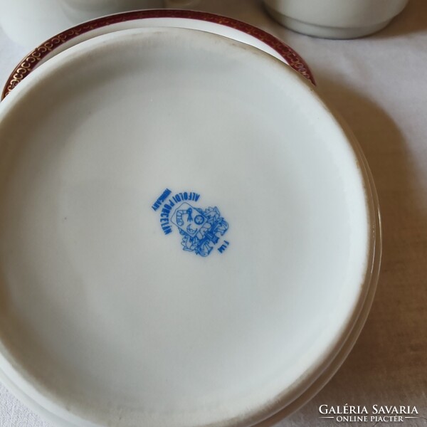 6 db Alföldi porcelán két füles leveses csésze, 3 db alátét 1 db cukortartó
