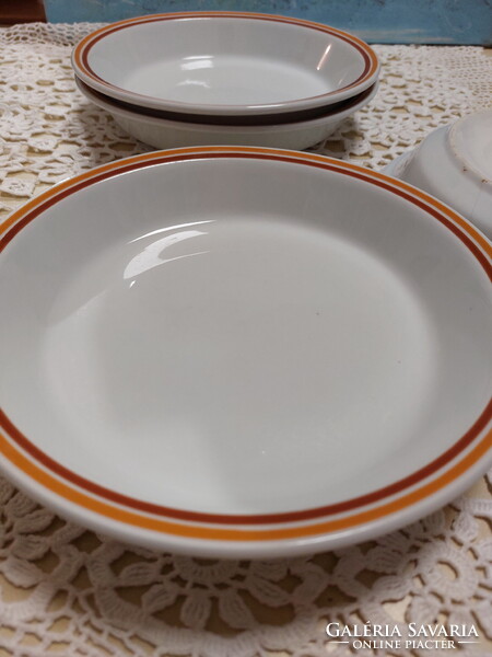 Alföldi menzás sárga-barna csíkos porcelán adagtál, tányér
