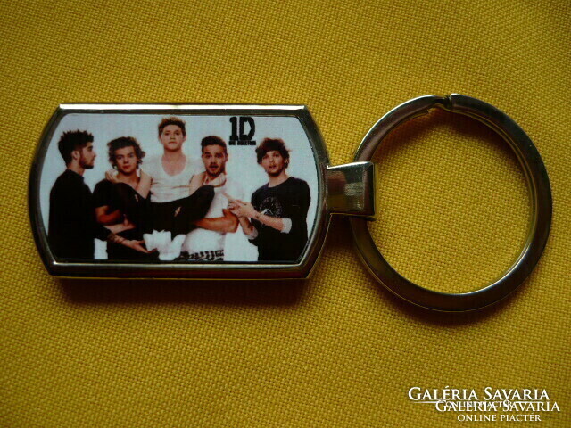 ONE DIRECTION FÉM KULCSTARTÓ