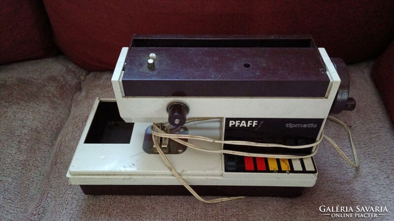 Retro toy pfaff children's sewing machine for repair, spare parts.