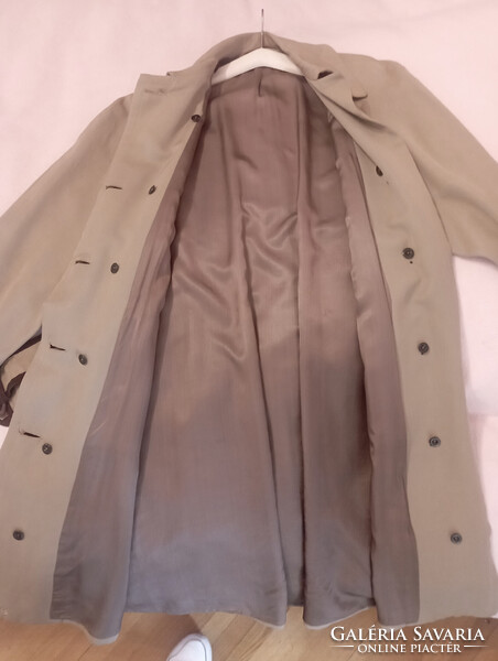 Burberry stílusú ballonkabát 2 db felcsíptethető nyest prémmel