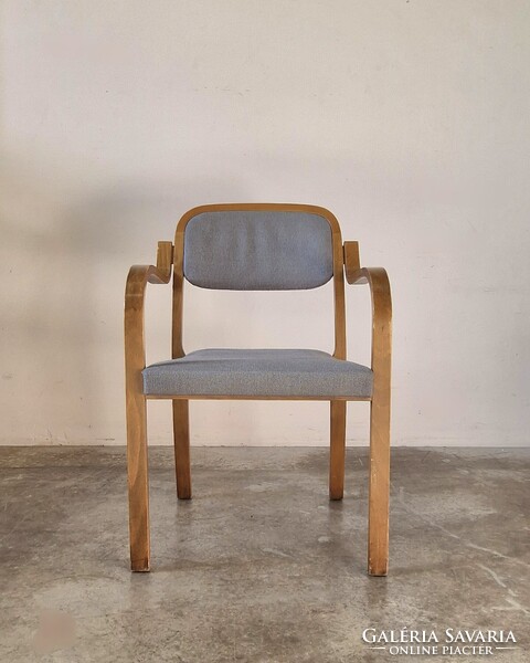 Jelzett mid century modern Thonet szék pár