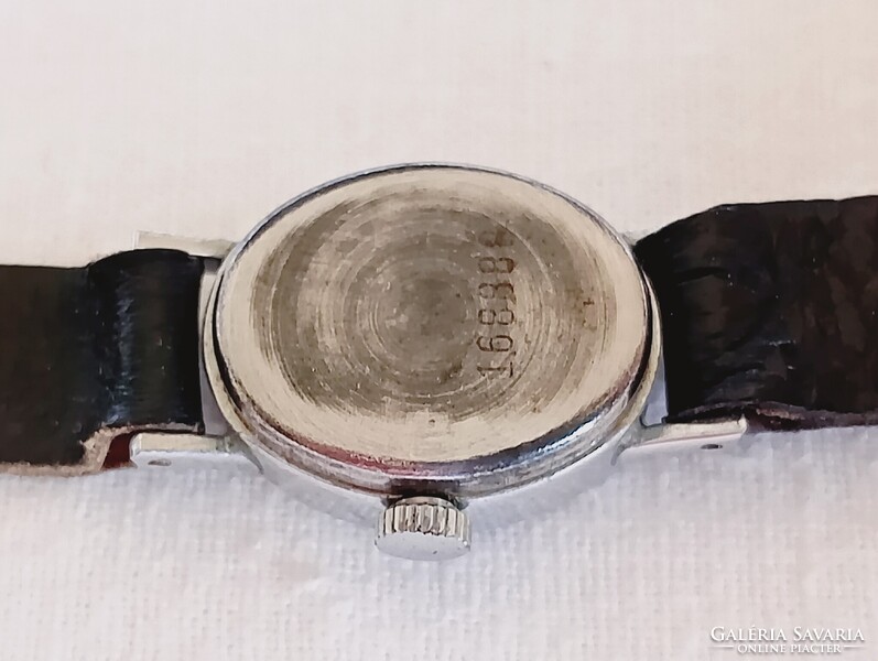 Óra karóra 028 - CHAIKA CSAJKA - 17 köves mechanikus felhúzós retro 20x16mm