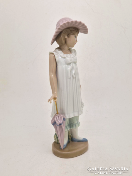 Régi Aláírt Lladro Nao kislány kalapban esernyővel 19cm