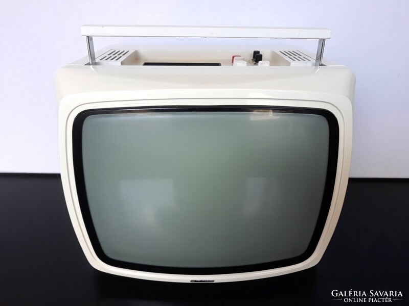 Retro AudioTon hordozható kis TV