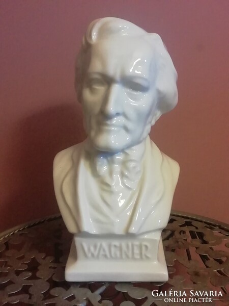 Herendi fehér Wagner mellszobor, büszt