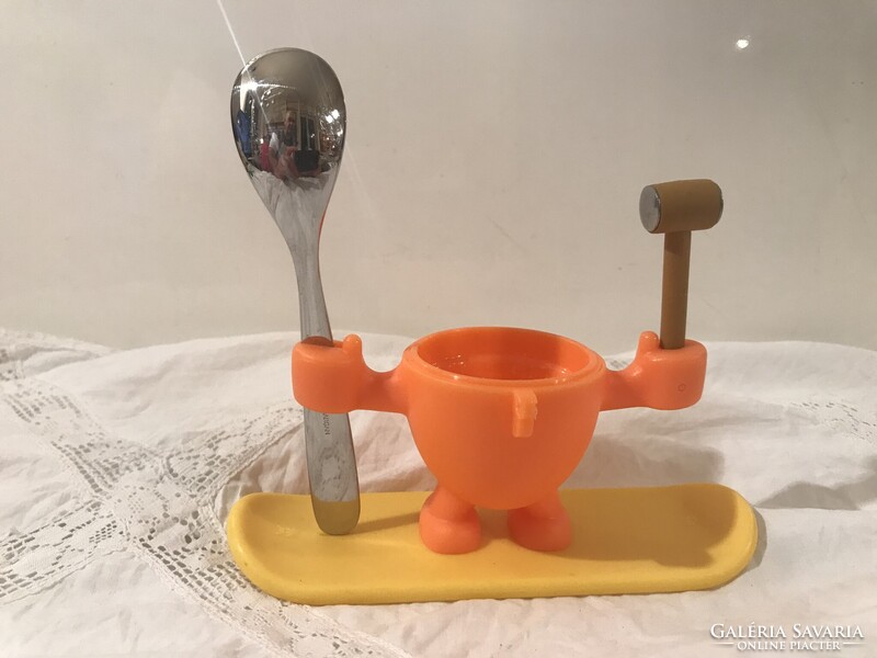 TOJÁSTARTÓ - A KALAPÁCCSAL TÖRJÜK FEL A TOJÁST - FÉM - KANÁL - WMF CROMAGRAM  - 15 x 5 x 4 cm