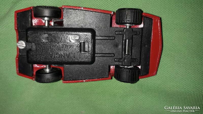 Régi olasz fém LANCIA ALITALIA Stratos Rally Monte Carlo modell 1:45 autó GYŰJTŐI képek szerint