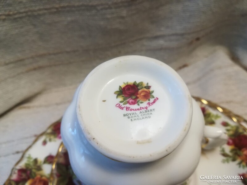 Royal Albert "Old Country Roses" reggeliző szett