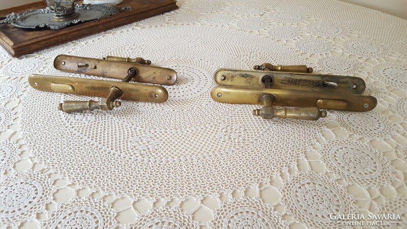 Régi,tömör rézkilincs garnitúra 2 db.