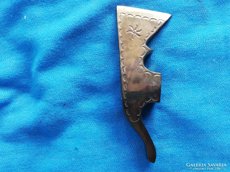 RÉZ FOKOSFEJ JELZETT SZOBOSZLAI