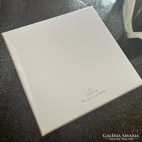 Omega eredeti óra doboz,certifikáció + promocios füzet