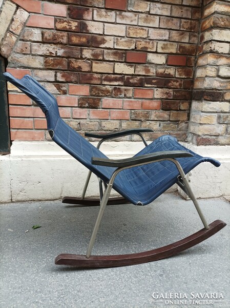 Mid century pihenőszék, Takeshi Nii hintaszék, modernizmus, kék színben
