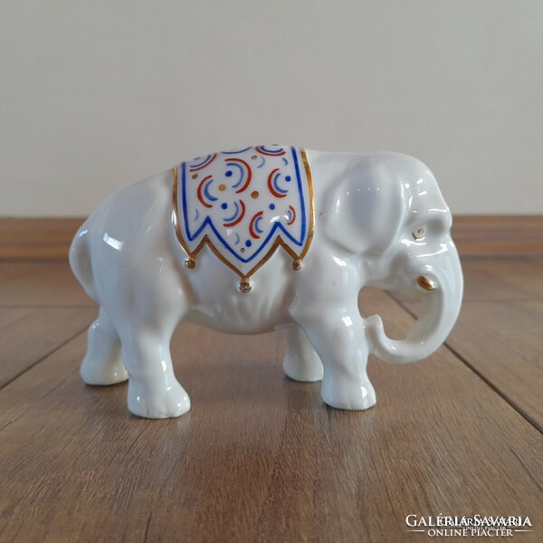 Antik Zsolnay porcelán elefánt persely