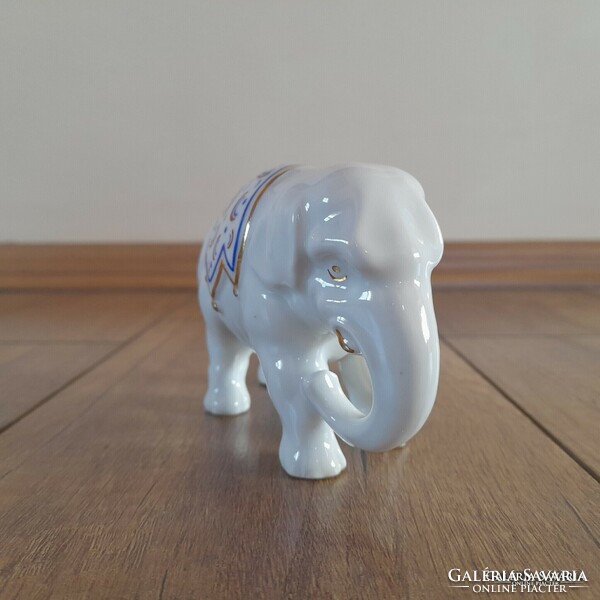Antik Zsolnay porcelán elefánt persely