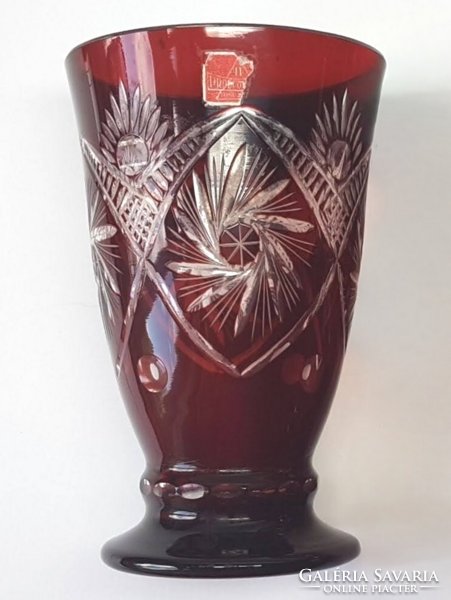 Bordó csiszolt kristályváza 17 cm magas