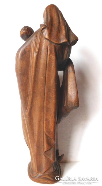 Holdsarlós Madonna, faragott szobor