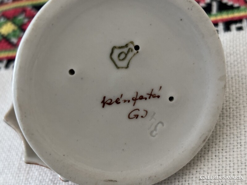 Kőbányai/Drasche porcelán nyuszik esernyővel