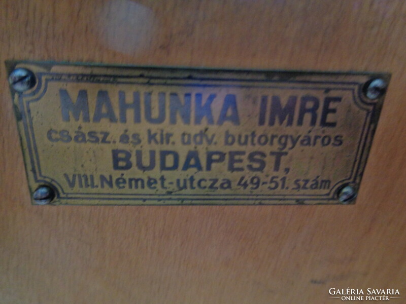 MAGYAR BÚTOR TÖRTÉNETI RITKASÁG Mahunka Imre Csász. és Kir Udv: Bútorgyáros
