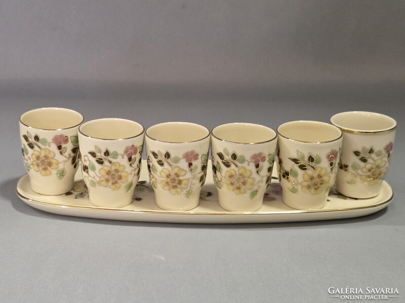 Zsolnay kézzel festett pillangós porcelán pálinkás készlet porcelán tálcájával