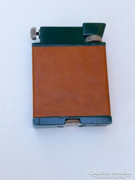 Nagyméretű , Gamma   asztali  benzines. öngyújtó .