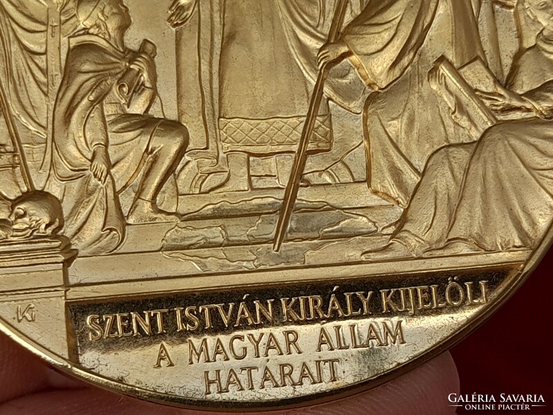Szent István király kijelöli a magyar állam határait" emlékérem Óriási Aranyozott Bronz 2000