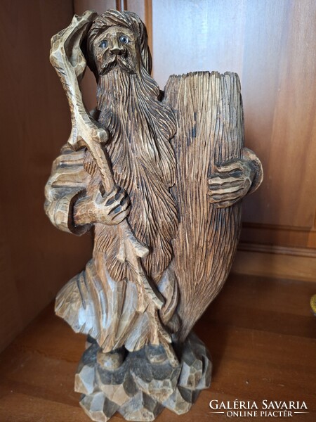 Fafaragvány , fa szobor