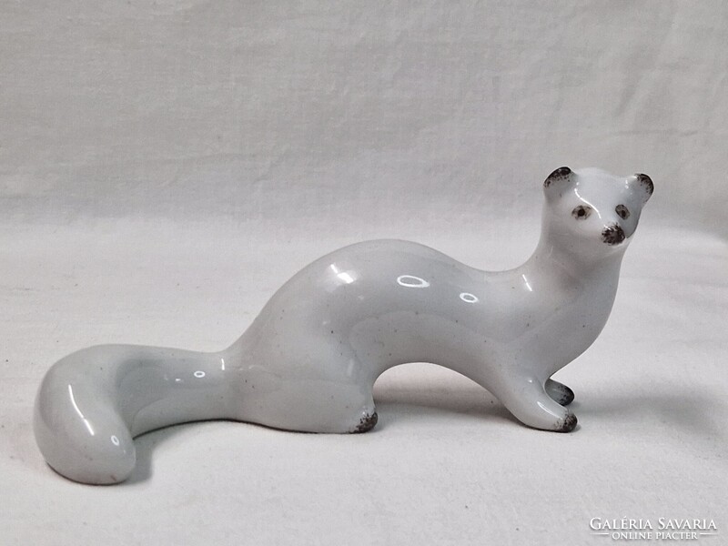 Polonne szovjet porcelán hermelin vagy menyét figura hibátlan állapotban 6,5 cm. magas
