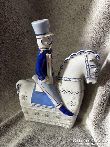 Hollóházi porcelán huszár sérült