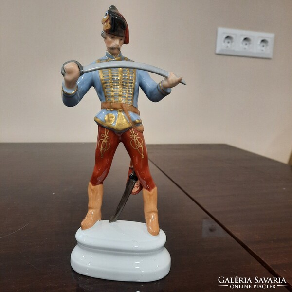 Mesterfestős Herendi Hadik Huszár porcelán figura. 1. Oszt.