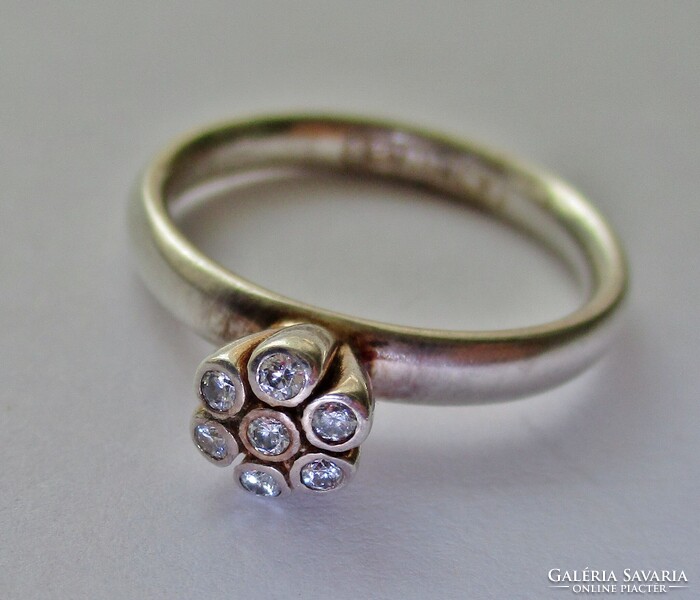 Csodaszép Spinning ezüst gyűrű  fehér kövekkel