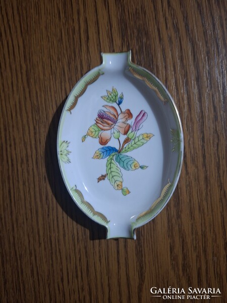 Herendi Viktória mintás porcelán hamutál. Jelzett.