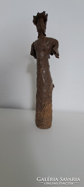 Bende Róbert korai szobra, 36 cm, extravagáns , ritkán fellelhető tárgy