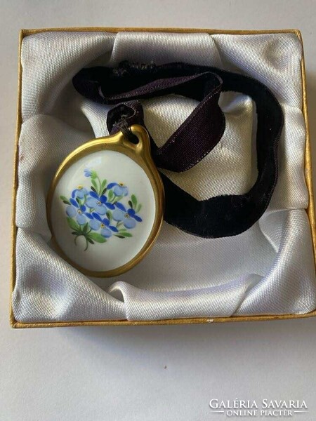 Herendi Medál bársony szalagon