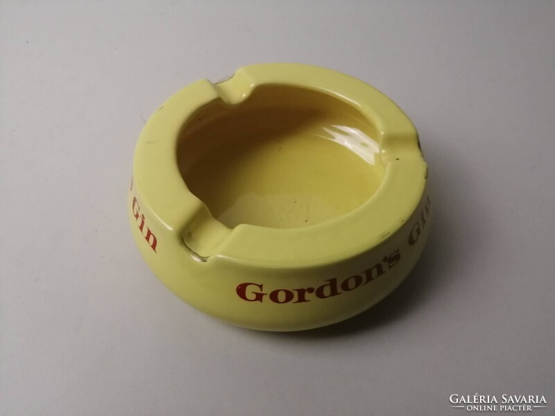 TRAFIKOS REKLÁMTÁRGY - GORDON'S GIN HAMUTARTÓ