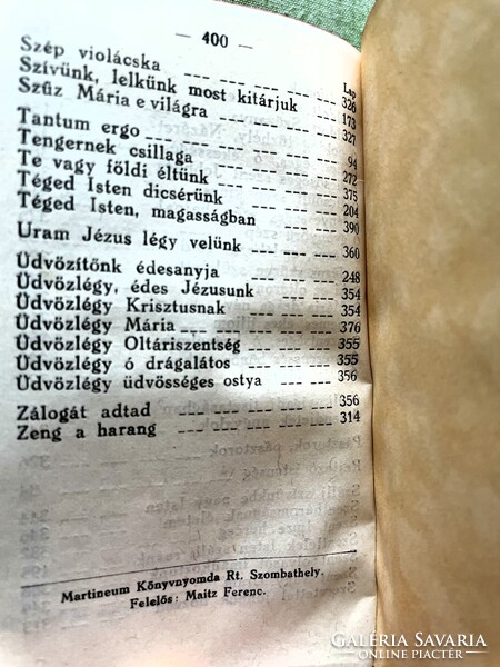 Régi imádságoskönyv kemény kötésben, tokjában jó állapotban - 12 x 9 cm