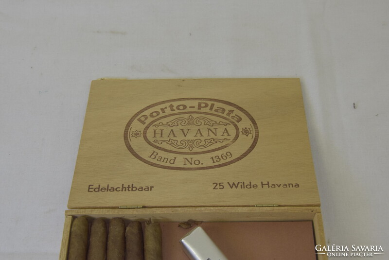 Havana dohányos doboz és cigaretták A334
