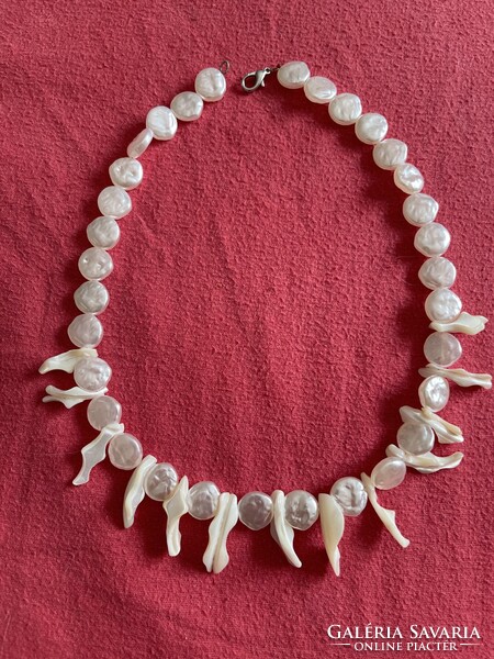 Vagány nyakék kagylóval, nagyon szép igazi nyári ékszer.