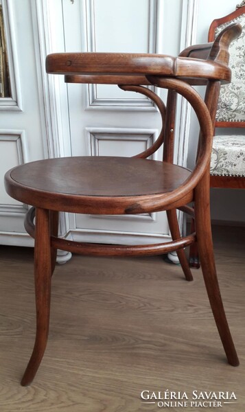 Felújított Thonet karos szék, Jacob & Josef Kohn műhelyéből, 1890- venes évekből!