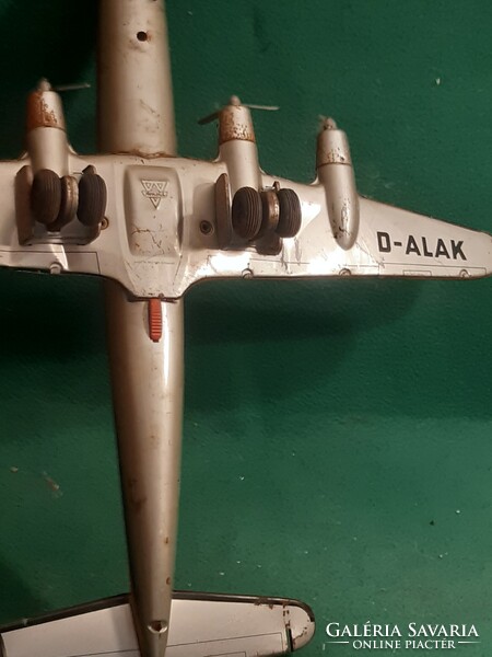 48 cm-es régi lemez repülő