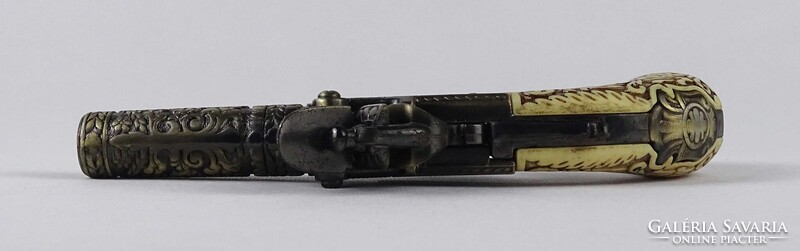 1W949 Kisméretű fém vázas csont markolatos kovás pisztoly replika