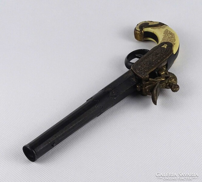 1W950 Fém vázas, csont markolatos kovás pisztoly replika aranyozott mintázatú csővel